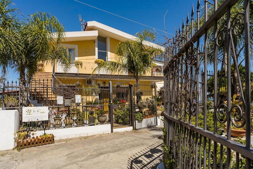 B & B Il Giardino Sul Mare Briatico Buitenkant foto